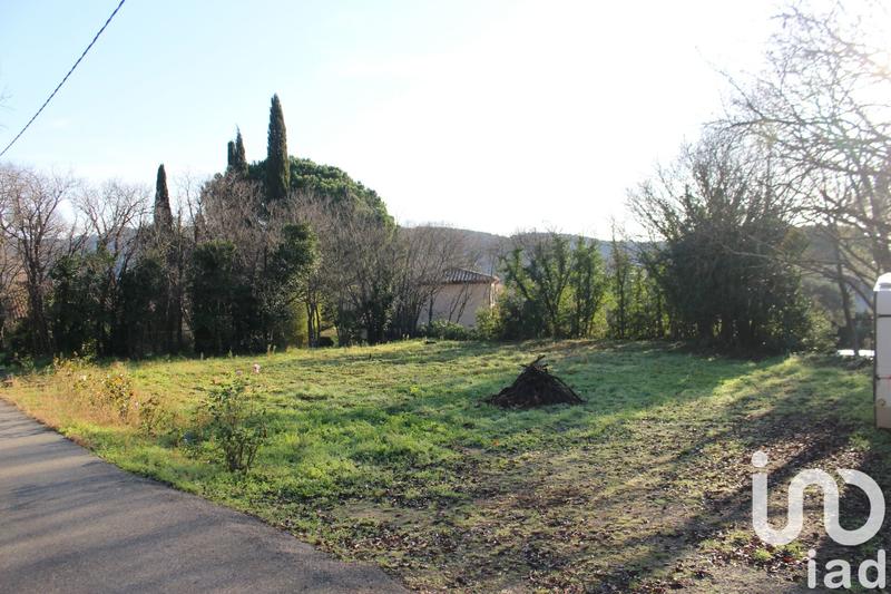 Terrain - 744 m²