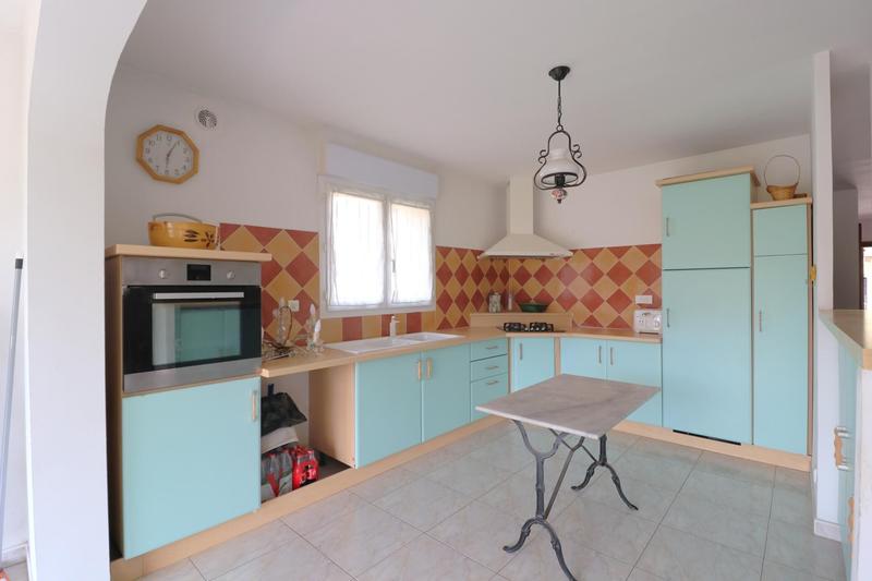 Maison - 240 m² - 5 pièces