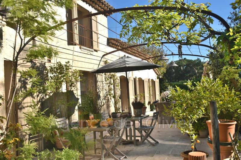 Maison - 300 m² - 7 pièces