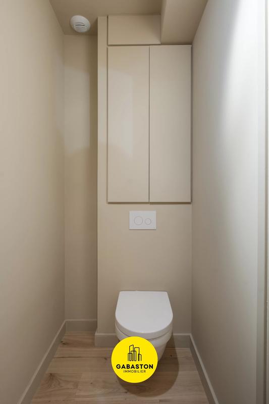 Immeuble - 271 m² - 9 pièces