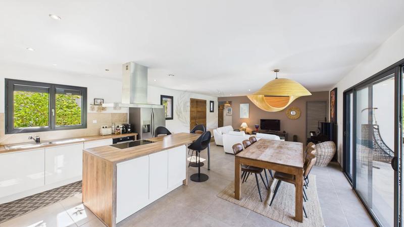 Villa - 120 m² - 5 pièces