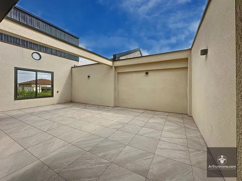 Appartement - 100 m² - 4 pièces