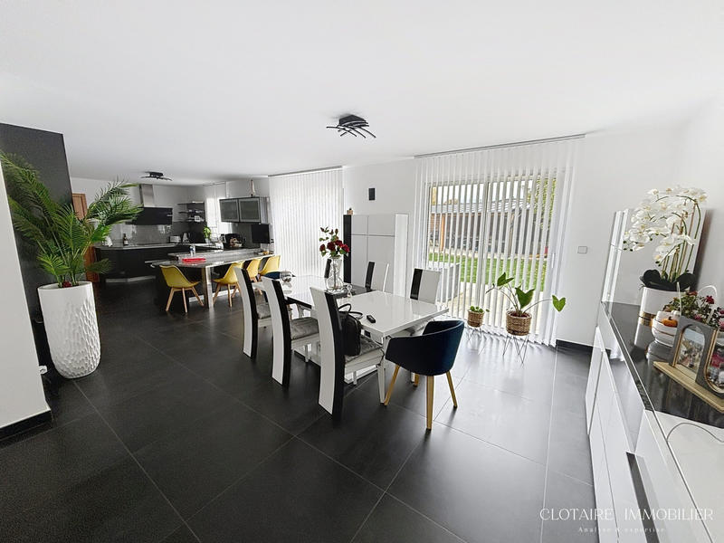 Maison - 155 m² - 7 pièces