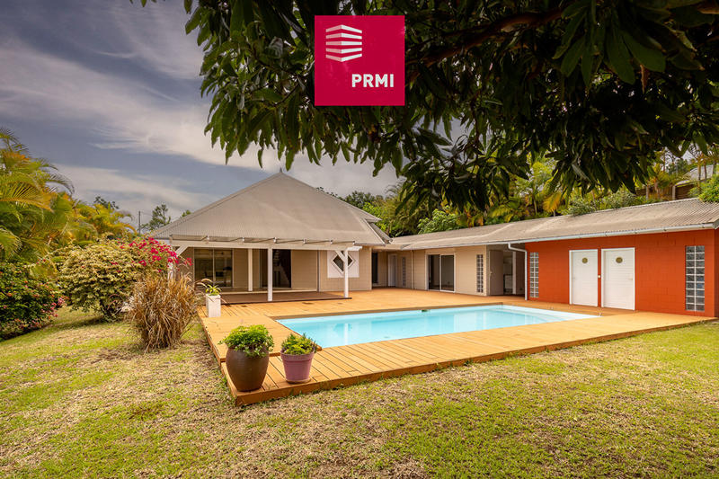 Maison - 220 m² - 5 pièces