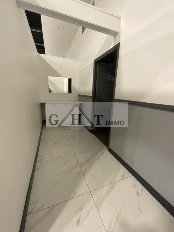 Local commercial - 980 m²