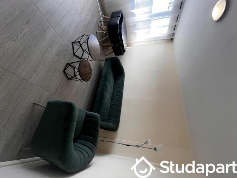 Chambre - 11 m² - 1 pièce