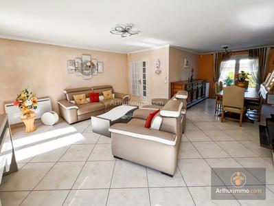 Maison - 155 m² - 9 pièces