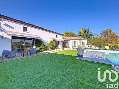 Maison - 322 m² - 14 pièces