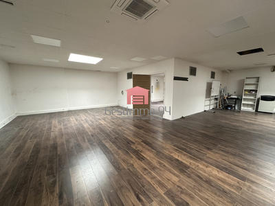 Local d'activités - 254 m²