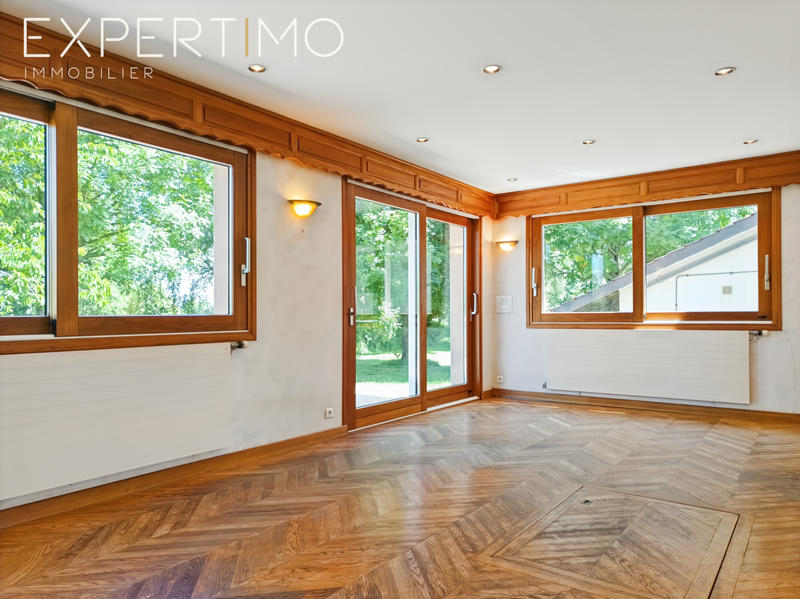 Maison - 159 m² - 7 pièces