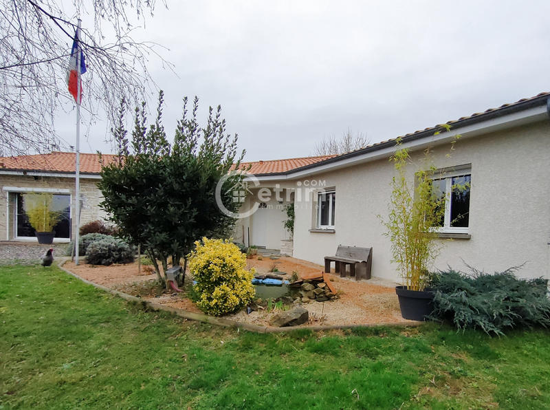 Maison - 218 m² - 7 pièces