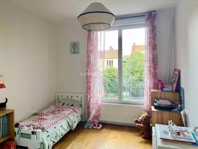 Maison - 170 m² - 7 pièces