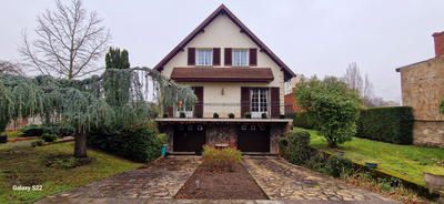 Maison - 186 m² - 6 pièces