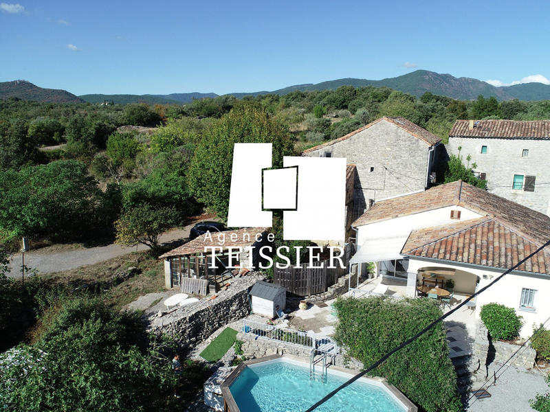 Maison - 146 m² - 7 pièces