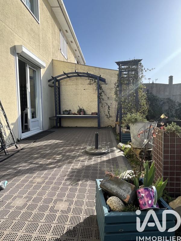 Maison - 104 m² - 5 pièces