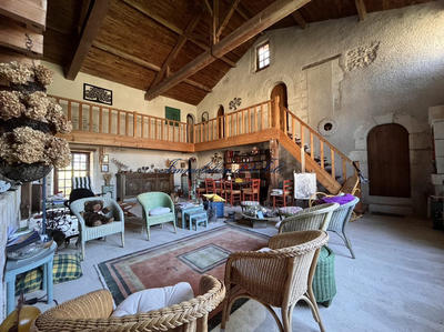 Maison - 282 m² - 7 pièces