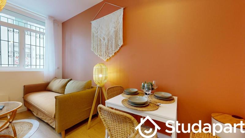 Chambre - 13 m² - 1 pièce