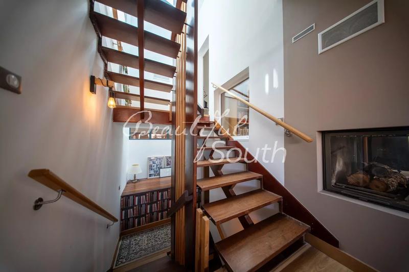 Villa - 302 m² - 10 pièces