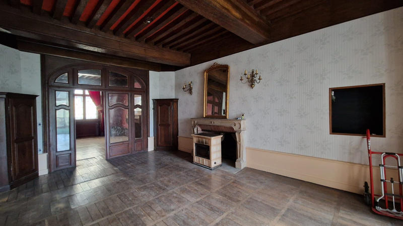 Maison - 250 m² - 10 pièces