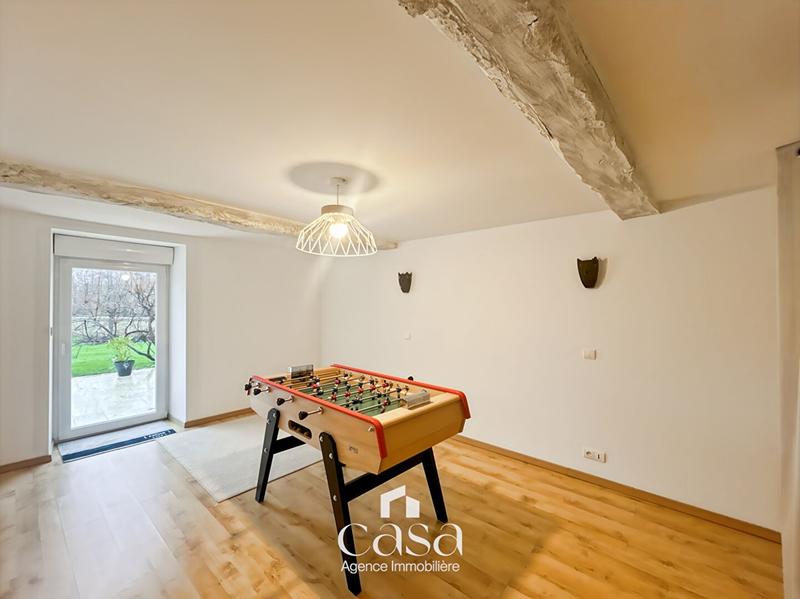 Maison - 237 m² - 7 pièces