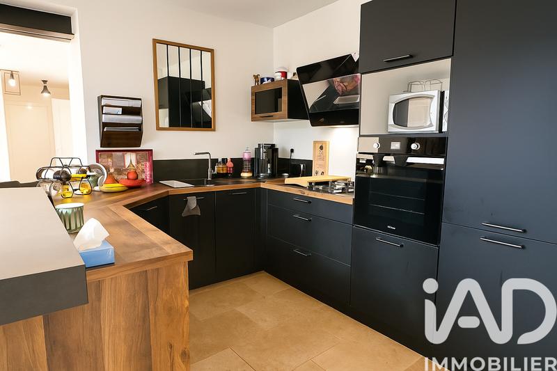 Maison - 92 m² - 5 pièces
