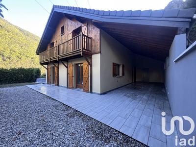 Maison - 121 m² - 5 pièces