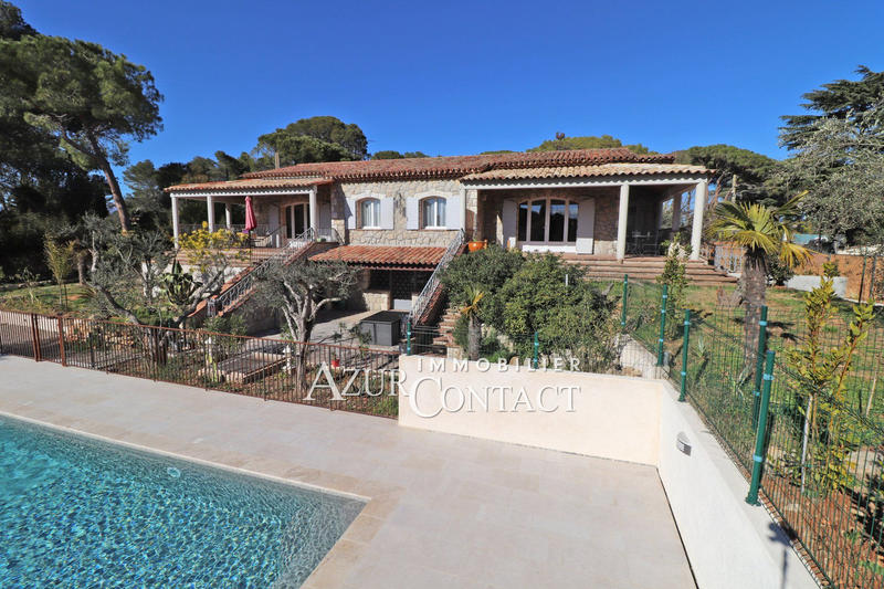 Villa - 224 m² - 8 pièces