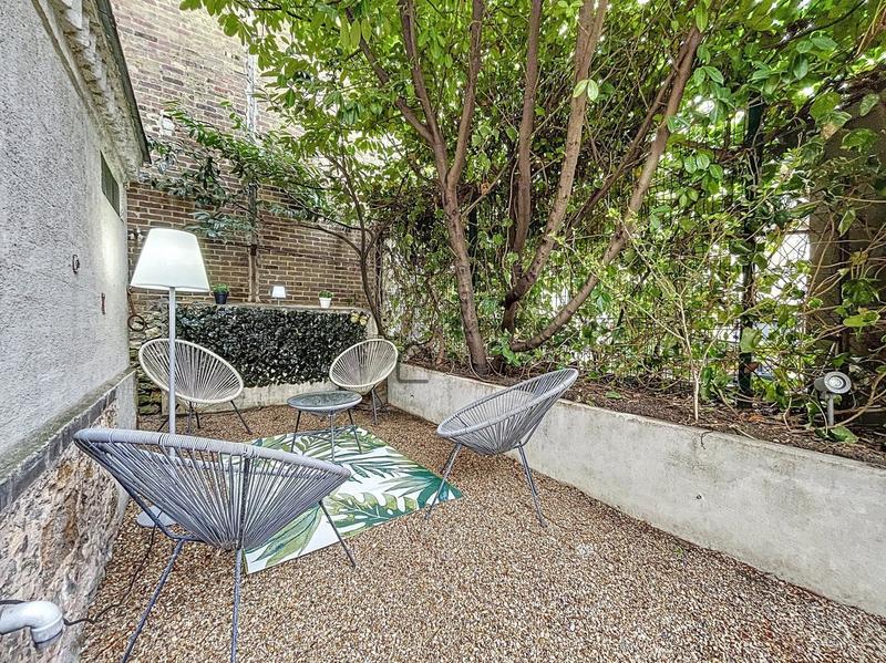 Maison - 143 m² - 9 pièces