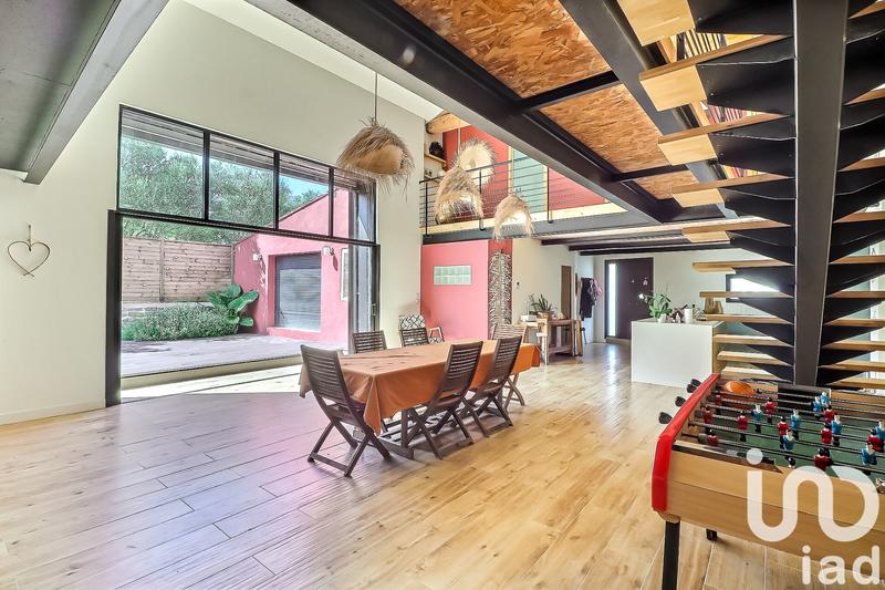 Maison de maîtres - 258 m² - 8 pièces