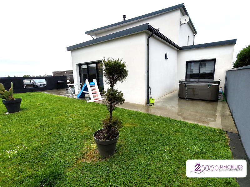 Maison contemporaine - 177 m² - 6 pièces