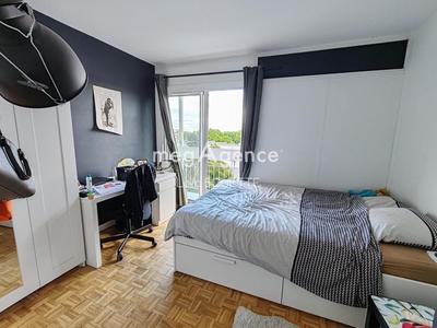 Appartement - 65 m² - 4 pièces