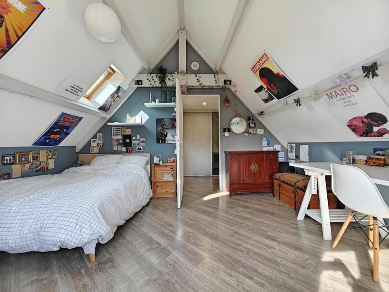 Maison - 265 m² - 12 pièces