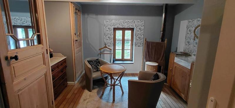 Maison - 280 m² - 9 pièces