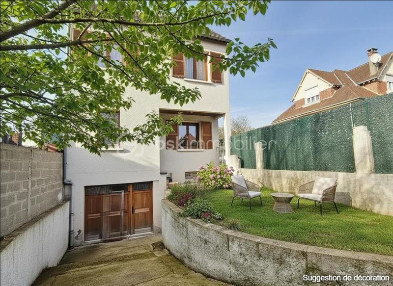 Maison - 120 m² - 6 pièces