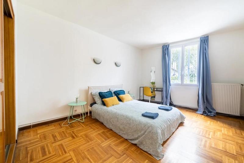 Maison - 178 m² - 8 pièces