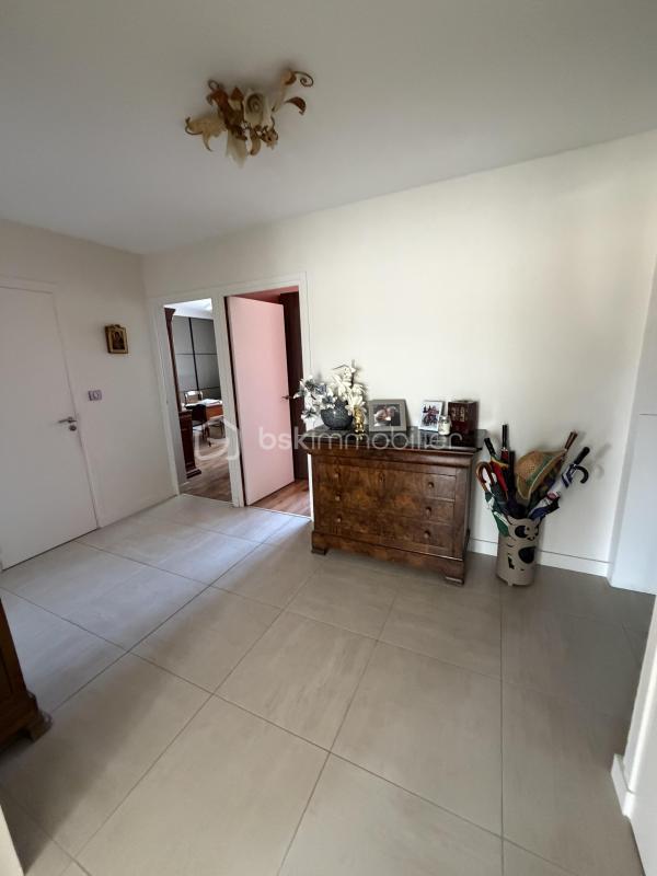 Appartement - 82 m² - 3 pièces