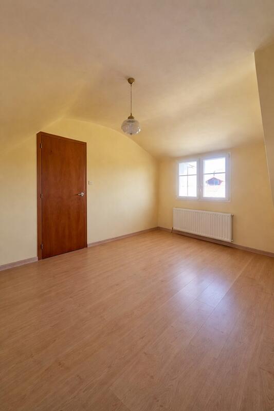 Maison ancienne - 90 m² - 4 pièces