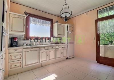 Maison - 268 m² - 6 pièces