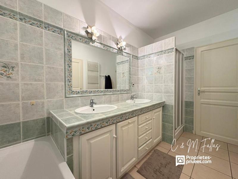 Maison - 170 m² - 6 pièces