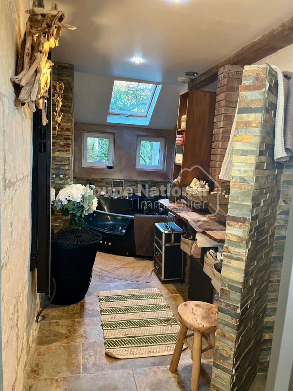 Maison - 200 m² - 6 pièces