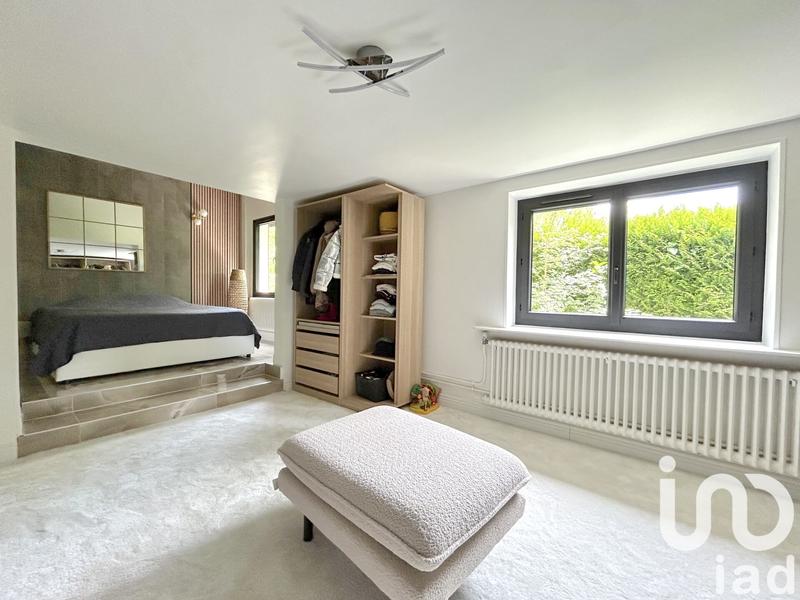 Maison - 204 m² - 7 pièces