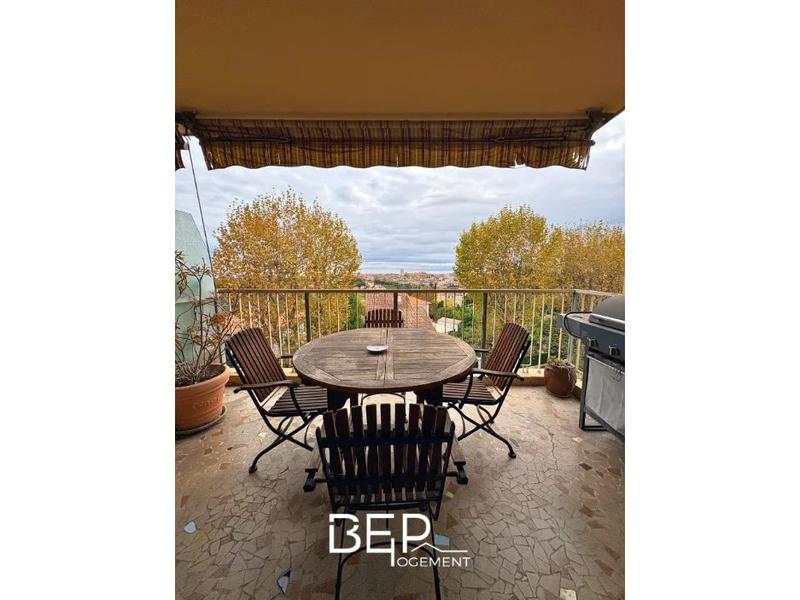 Appartement - 100 m² - 4 pièces