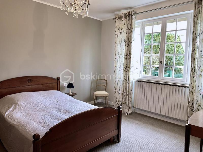 Maison en pierre - 219 m² - 8 pièces