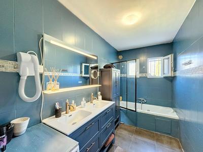 Maison - 170 m² - 6 pièces