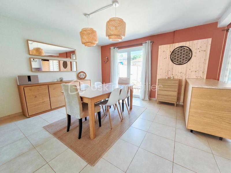 Maison - 105 m² - 4 pièces