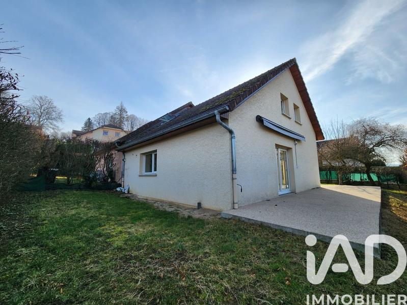 Maison - 97 m² - 5 pièces