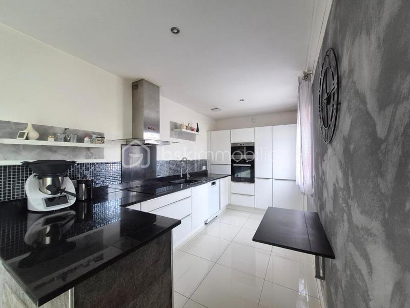 Maison - 150 m² - 7 pièces