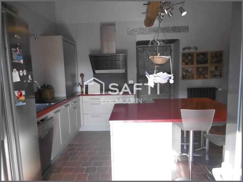 Maison - 400 m² - 14 pièces