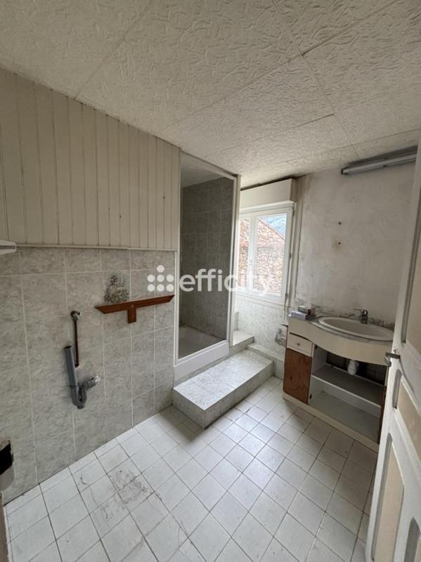 Maison - 145 m² - 7 pièces