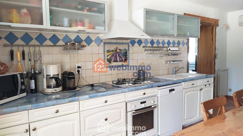 Maison - 200 m² - 10 pièces